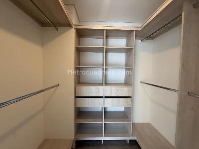 Apartamento de 2 alcobas en venta en Loma Padre Marianito, Medellín, 109 m² · foto 18 de 20