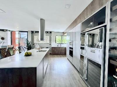Casa de 5 alcobas en venta en 2 5 Kms Mall Indiana, Envigado, 358 m² · foto 5 de 20