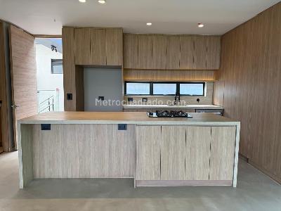 Apartamento en venta en Loma Del Escobero, Envigado · foto 2 de 20