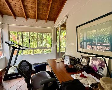 Casa de 5 alcobas en venta en La Abadia, Envigado, 272 m² · foto 12 de 20