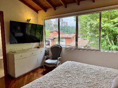Casa de 5 alcobas en venta en La Abadia, Envigado, 272 m² · foto 15 de 20