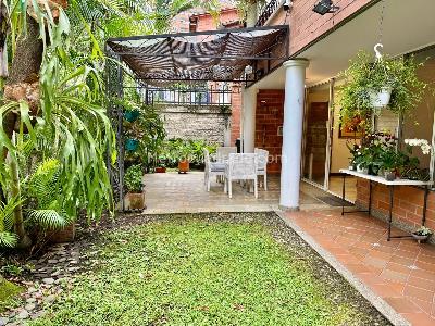 Casa de 5 alcobas en venta en La Abadia, Envigado, 272 m² · foto 20 de 20
