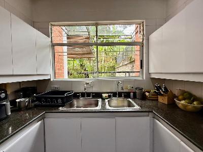 Casa de 5 alcobas en venta en La Abadia, Envigado, 272 m² · foto 2 de 20
