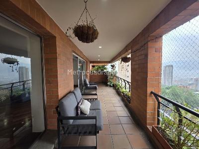 Apartamento en venta en El Poblado El Tesoro, Medellín · foto 16 de 17