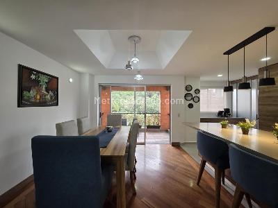Apartamento en venta en El Poblado El Tesoro, Medellín · foto 3 de 17