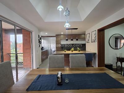 Apartamento en venta en El Poblado El Tesoro, Medellín · foto 5 de 17
