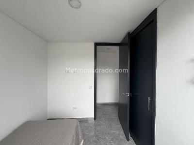 Apartamento de 3 alcobas en venta en La Doctora, Sabaneta, 74 m² · foto 14 de 20