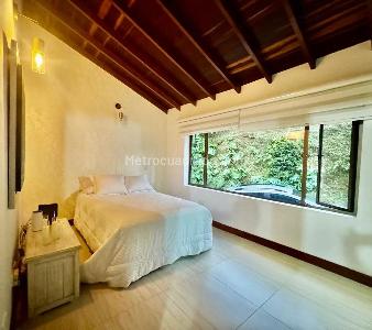 Casa de 5 alcobas en venta en El Poblado El Tesoro, Medellín, 480 m² · foto 10 de 20