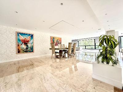 Apartamento de 3 alcobas en venta en Poblado San Lucas, Medellín, 410 m² · foto 3 de 20