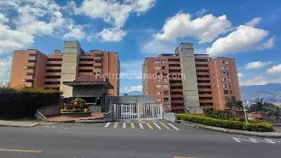 Apartamento de 4 alcobas en venta en San Diego Loma Del Indio, Medellín, 189 m² · foto 1 de 14
