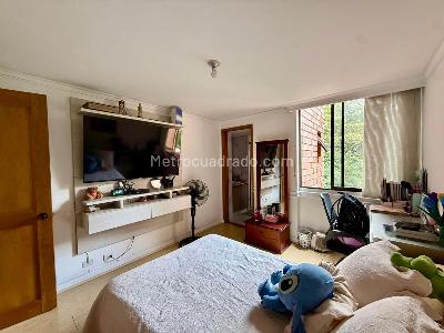 Apartamento en venta en El Poblado Castropol, Medellín · foto 8 de 19