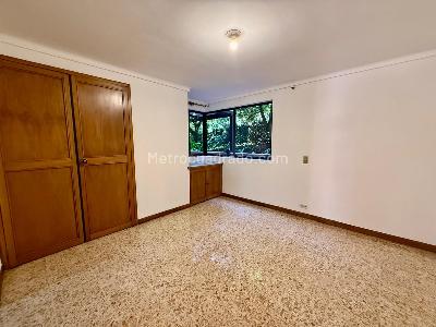 Apartamento de 3 alcobas en venta en El Poblado La Linde, Medellín, 320 m² · foto 8 de 20