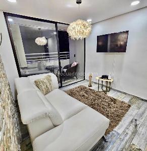 Apartamento de 2 alcobas en venta en Loma De Los Gonzalez, Medellín, 58 m² · foto 2 de 14