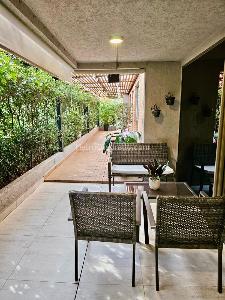 Apartamento de 3 alcobas en venta en Loma De Los Bernal, Medellín, 114 m² · foto 4 de 16