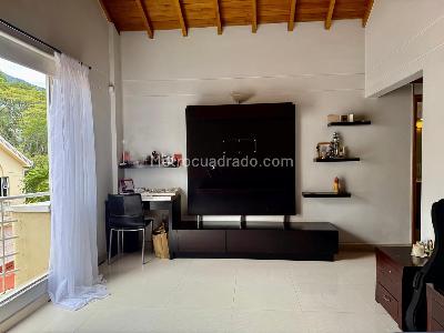 Casa de 4 alcobas en venta en El Poblado Las Lomas, Medellín, 257 m² · foto 20 de 20