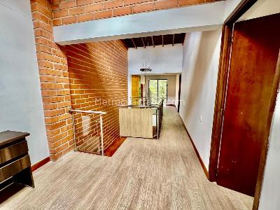 Casa de 3 alcobas en venta en Tierra Prometida, Envigado, 199 m² · foto 11 de 20