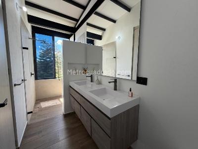 Casa de 3 alcobas en venta en Las Palmas, Envigado, 345 m² · foto 17 de 20
