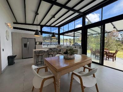 Casa de 3 alcobas en venta en Las Palmas, Envigado, 345 m² · foto 4 de 20