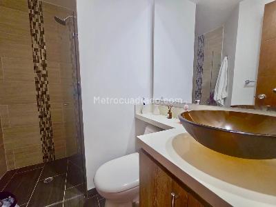 Apartamento de 3 alcobas en venta en Belen Loma De Los Bernal, Medellín, 120 m² · foto 8 de 12