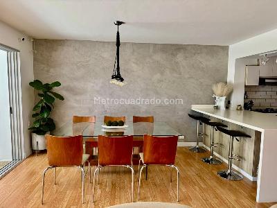 Casa de 3 alcobas en venta en La Visitacion, Medellín, 220 m² · foto 2 de 13