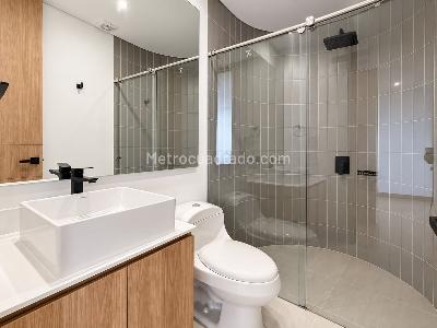 Apartamento de 2 alcobas en venta en El Poblado La Linde, Medellín, 110 m² · foto 15 de 20