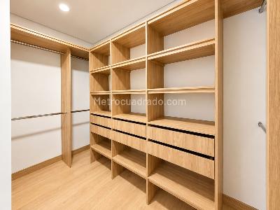 Apartamento de 2 alcobas en venta en El Poblado La Linde, Medellín, 110 m² · foto 17 de 20