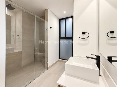 Apartamento de 2 alcobas en venta en El Poblado La Linde, Medellín, 110 m² · foto 20 de 20
