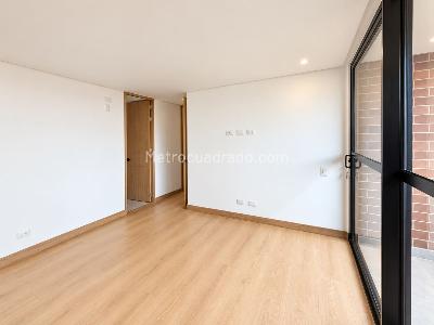 Apartamento de 2 alcobas en venta en El Poblado La Linde, Medellín, 110 m² · foto 3 de 20