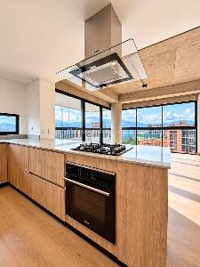 Apartamento de 2 alcobas en venta en El Poblado La Linde, Medellín, 110 m² · foto 4 de 20