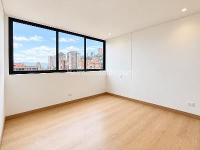 Apartamento de 2 alcobas en venta en El Poblado La Linde, Medellín, 110 m² · foto 5 de 20