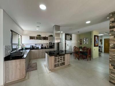 Apartamento en venta en El Poblado Santa Maria De Los Angeles, Medellín · foto 4 de 19