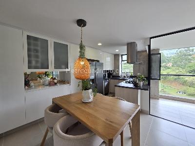 Apartamento en venta en Loma De Las Brujas, Envigado · foto 12 de 19