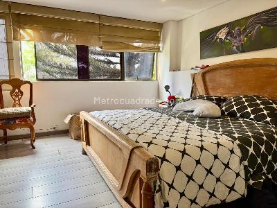 Apartamento de 2 alcobas en venta en El Poblado El Tesoro, Medellín, 230 m² · foto 16 de 20