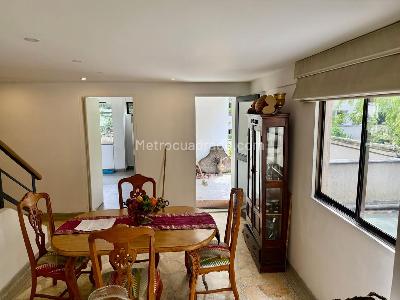 Apartamento de 2 alcobas en venta en El Poblado El Tesoro, Medellín, 230 m² · foto 20 de 20