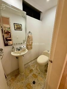 Apartamento de 2 alcobas en venta en El Poblado El Tesoro, Medellín, 230 m² · foto 12 de 20