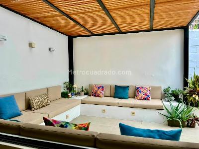 Casa de 4 alcobas en venta en El Poblado Las Lomas, Medellín, 266 m² · foto 6 de 20