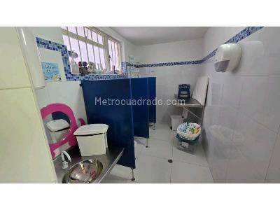 Casa de 5 alcobas en venta en Santa Barbara, Bogotá, 600 m² · foto 13 de 20