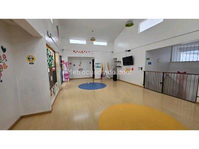 Casa de 5 alcobas en venta en Santa Barbara, Bogotá, 600 m² · foto 16 de 20