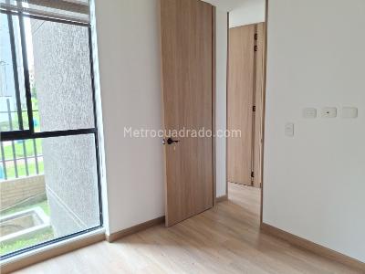 Apartamento de 1 alcoba en arriendo en Veramonte Colina Campestre, Bogotá, 37 m² · foto 13 de 19