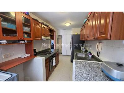 Apartamento en venta en Santa Barbara, Bogotá · foto 9 de 17