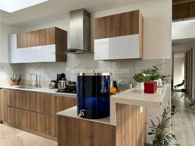 Casa de 3 alcobas en venta en Variante Cajica, Cajicá, 267 m² · foto 4 de 20