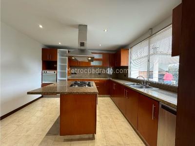 Casa de 4 alcobas en arriendo en Variante Cajica, Cajicá, 800 m² · foto 5 de 20
