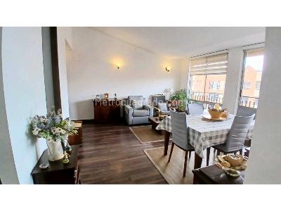 Apartamento de 3 alcobas en venta en Huerta De Cajica, Cajicá, 87 m² · foto 2 de 20