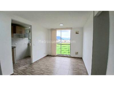 Apartamento de 3 alcobas en venta en Granjita, Cajicá, 45 m² · foto 3 de 14