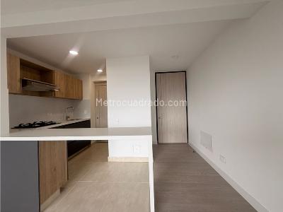 Apartamento de 3 alcobas en venta en Variante Cajica, Cajicá, 77 m² · foto 2 de 18