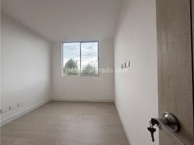Apartamento de 3 alcobas en venta en Variante Cajica, Cajicá, 77 m² · foto 9 de 18