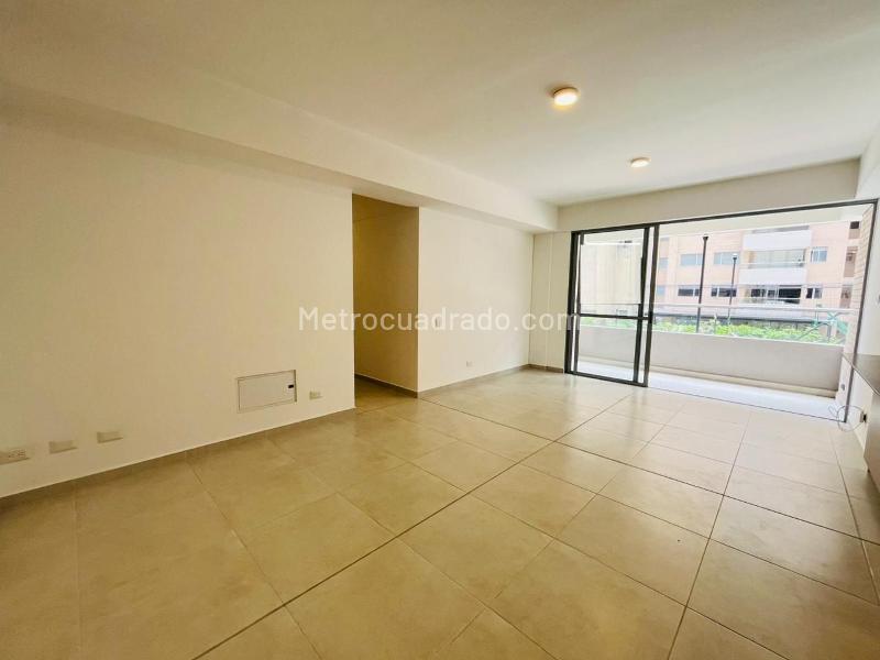 Exclusive 3BR Apartment with Amenities in Las Vegas, Envigado - 3