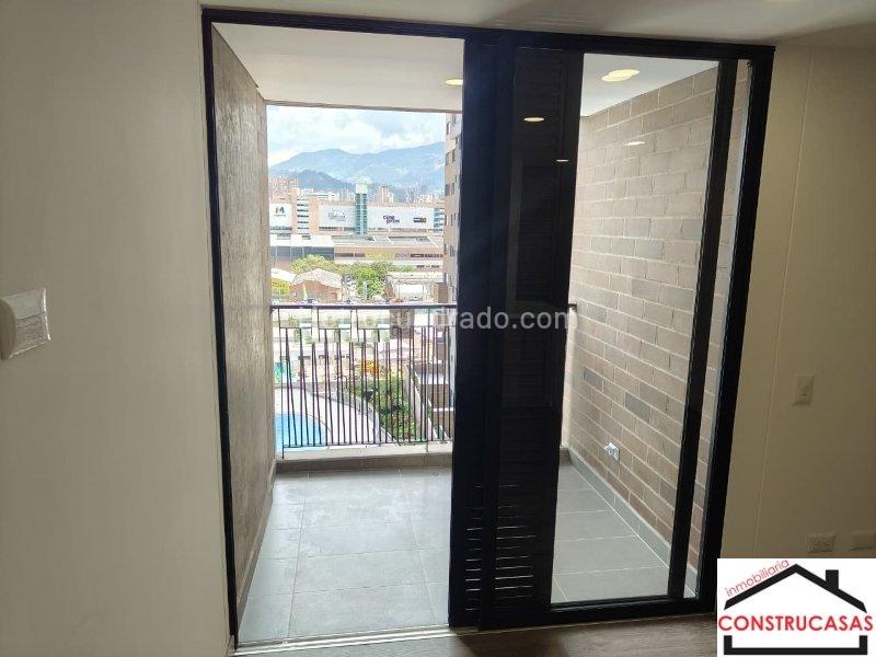 Modern 2BR Apartment with Amenities in Las Vegas, Envigado - 2