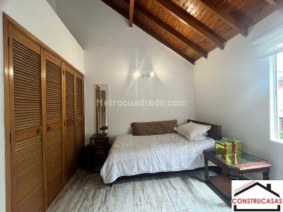 Casa de 3 alcobas en venta en El Poblado, Medellín, 205 m² · foto 17 de 20