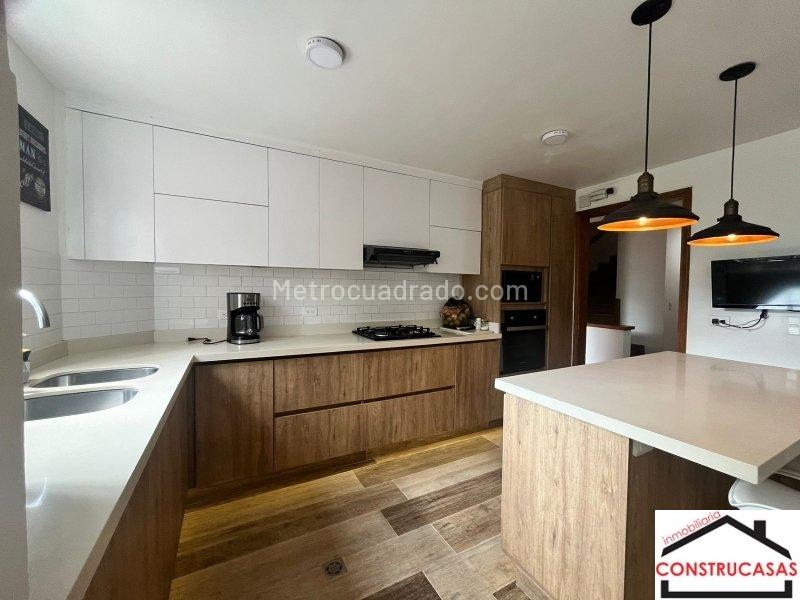 Casa en Venta, El Poblado, Medellín – další